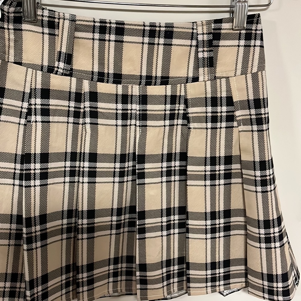 SHEIN PLAID SKIRT SIZE small US 4 - Picture 2 of 3
